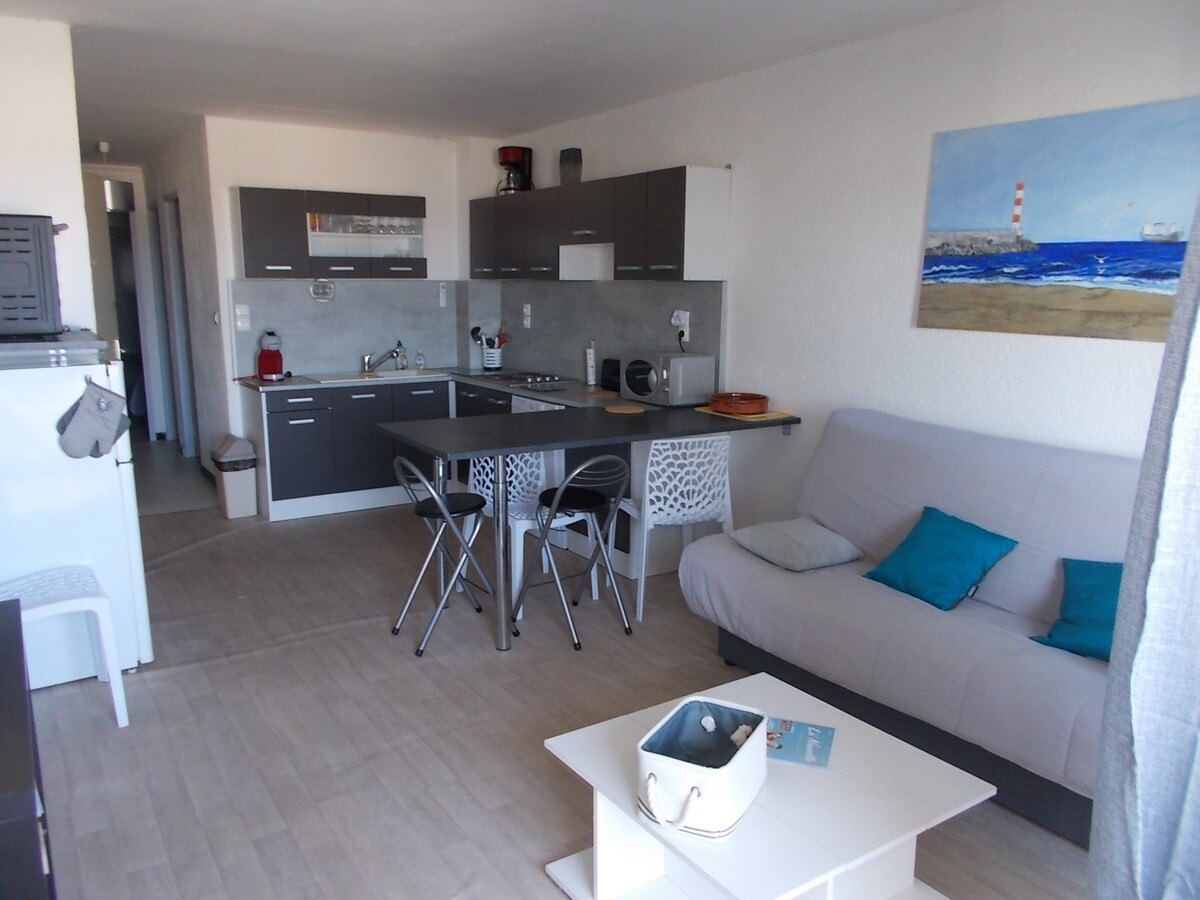 New !!! Appartement avec clim,T3, en front de mer.