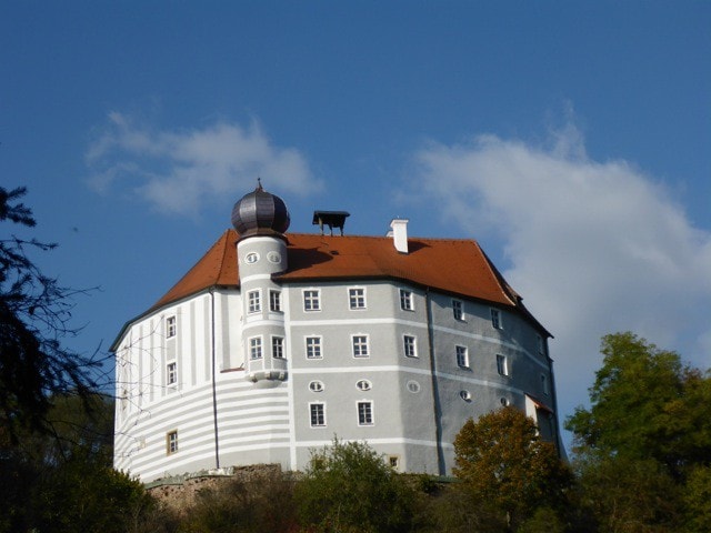 温泉巴赫的朔恩堡城堡