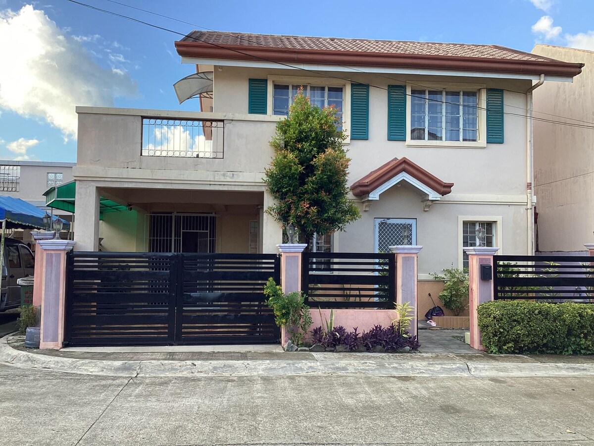 Family Vacation Spacious House in Butuan 4BR/3CR