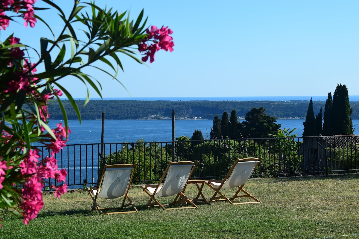 Portorož Basic Triple Room with shared bathroom