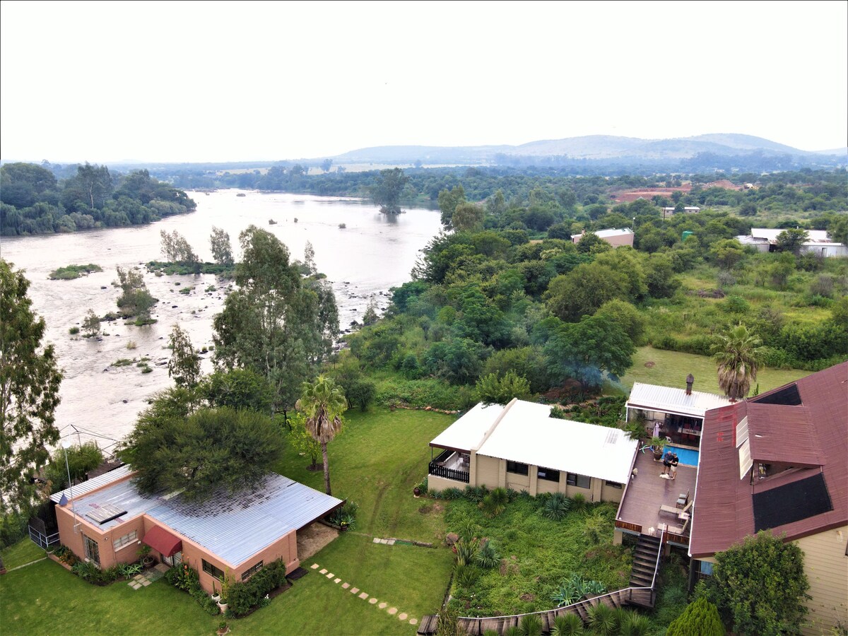 Zeekoe Lodge Rock Cottage.