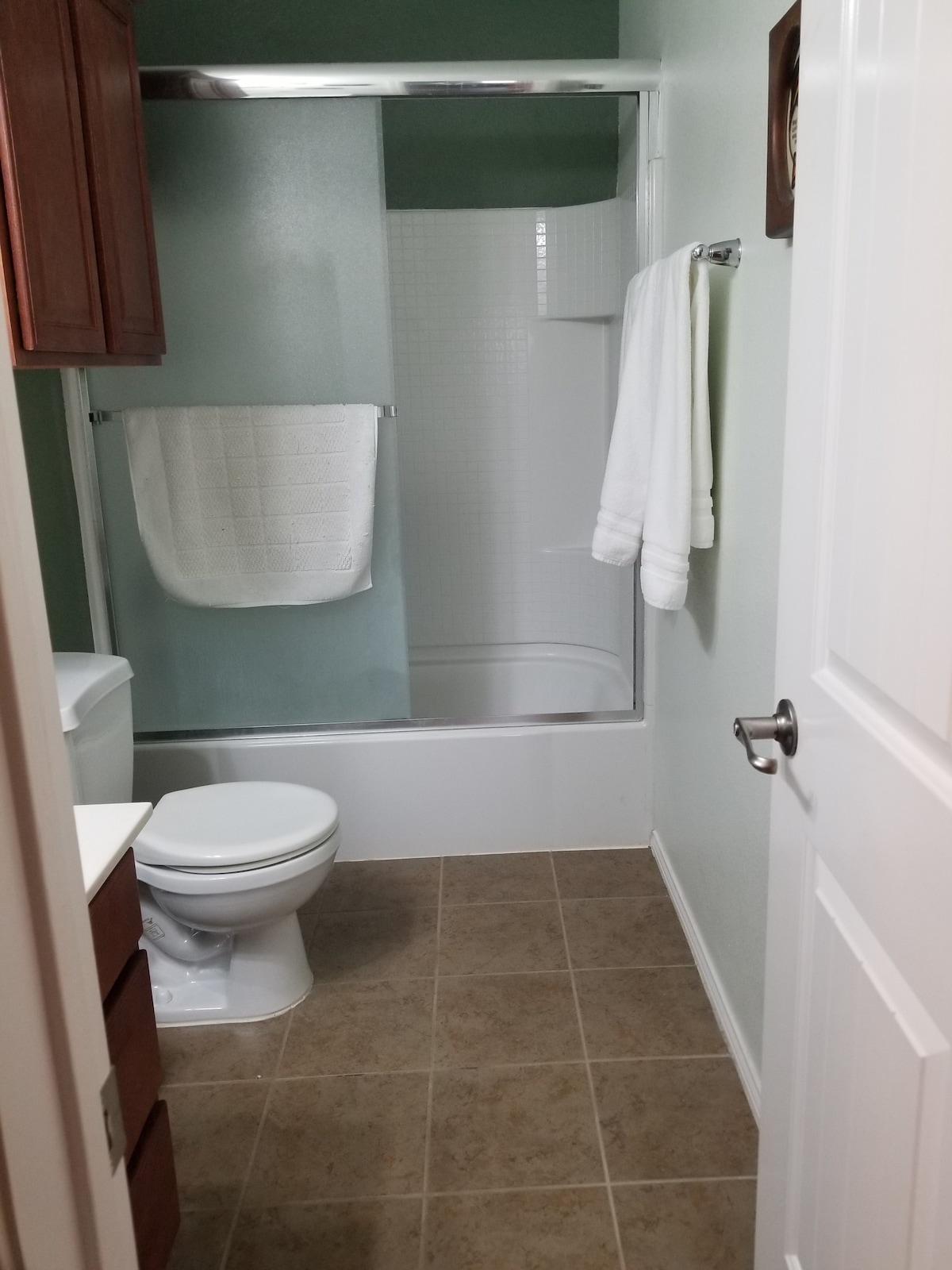 1 BDRM 3 guests - 3 Twin/1 full bed/Private Bath