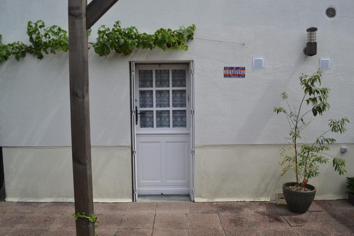 Chambre avec salle d'eau, WC et entrée privée