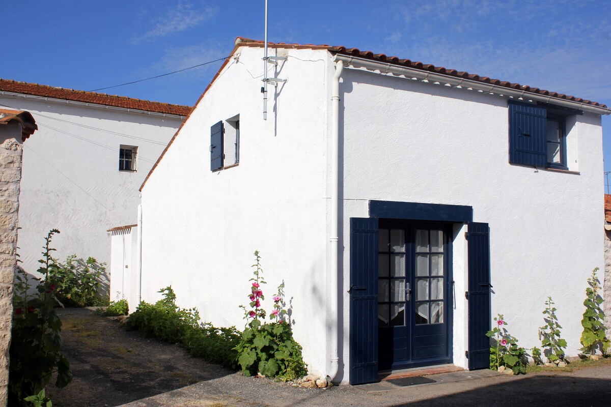 Charmante maison de village à 250 m de la plage