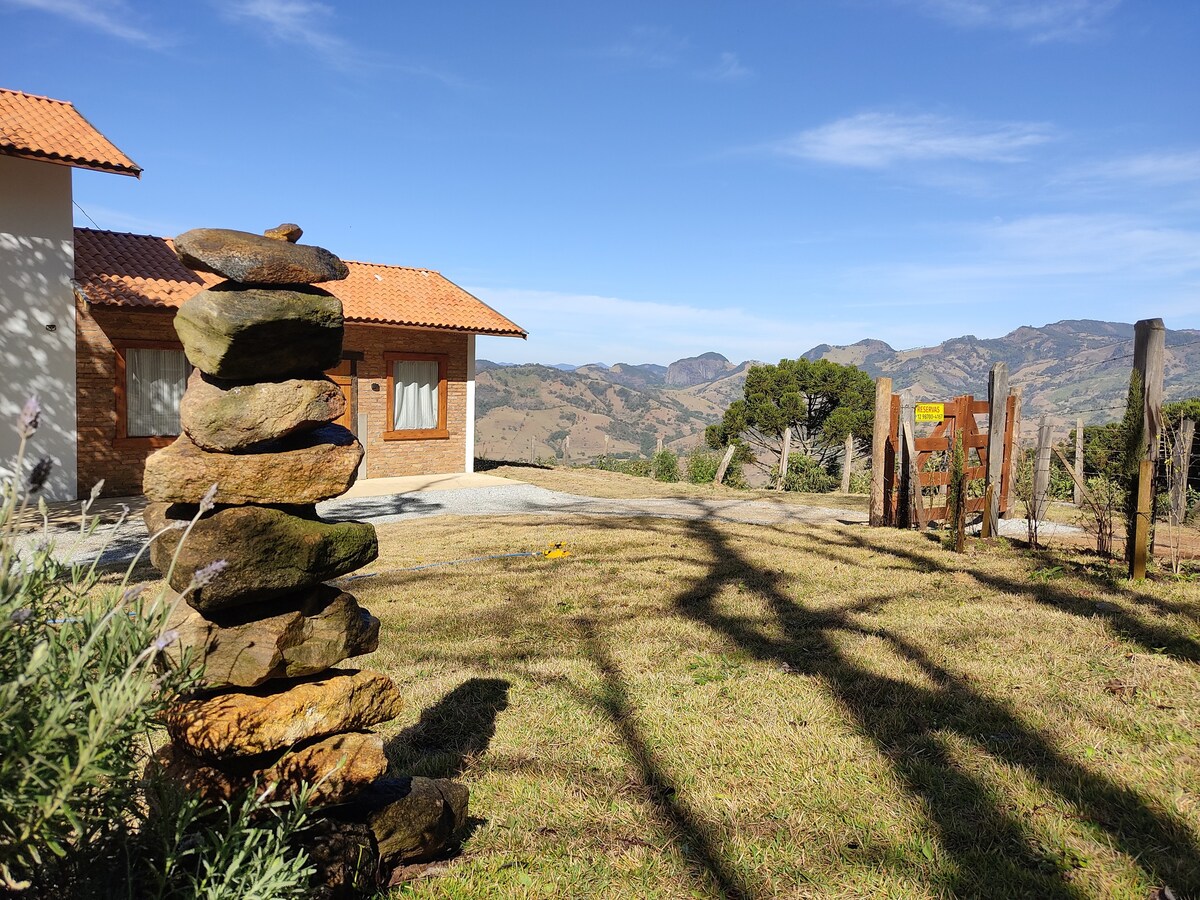 Gonçalves MG度假木屋，可欣赏全景