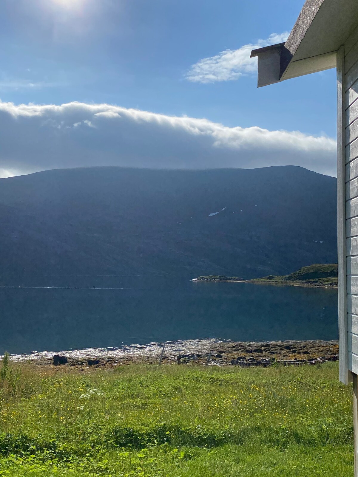 Idyll i Hasfjord i Hasvik kommune på Sørøya.