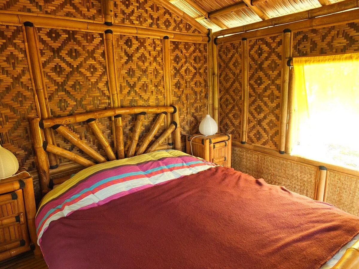 塞韦内斯南部的竹子小屋