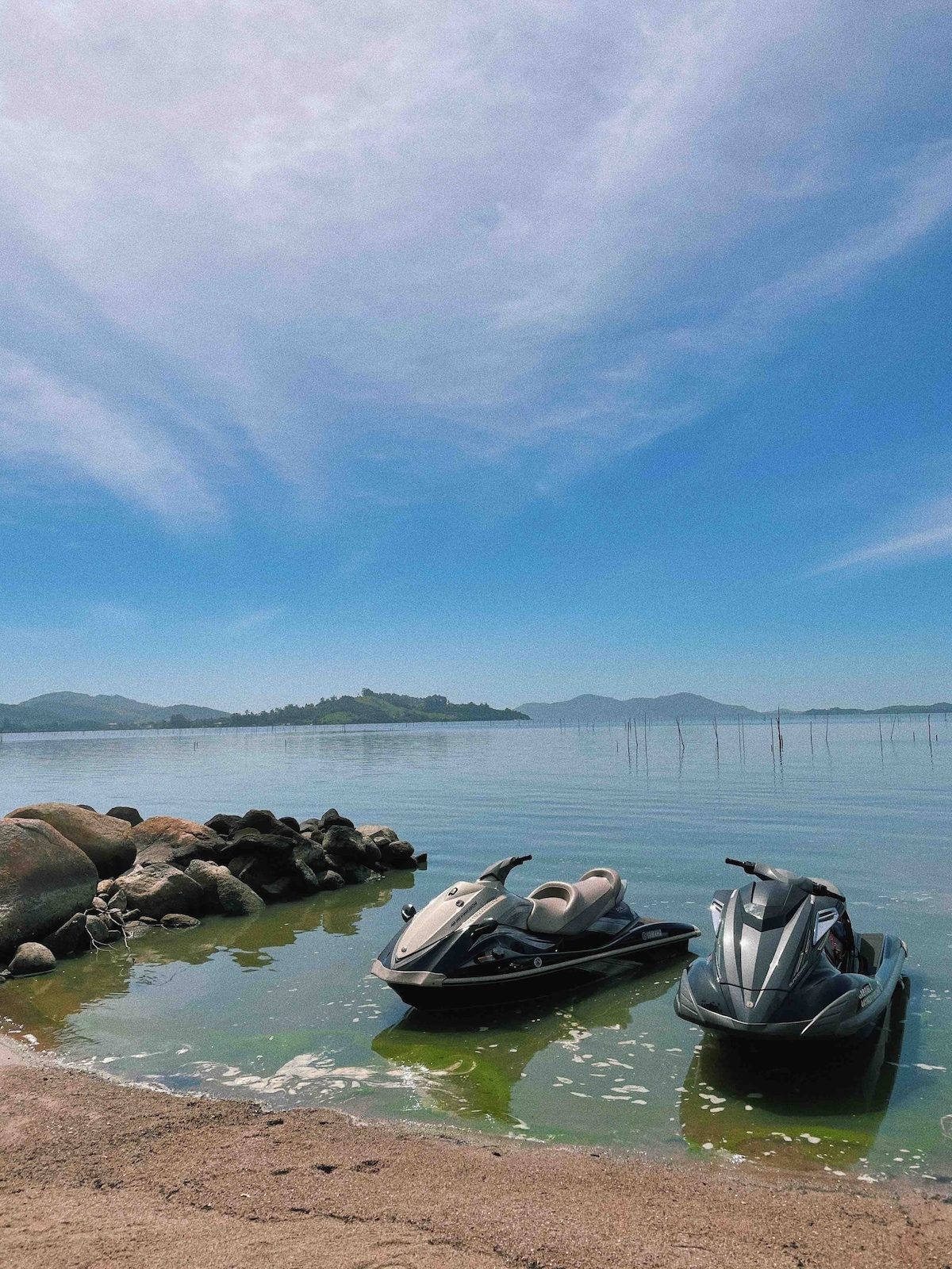 CASA NA LAGOA DE IMARUÍ