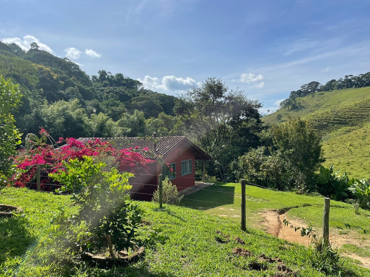 《Refúgio da Mata frent ao rio e piscininha natural