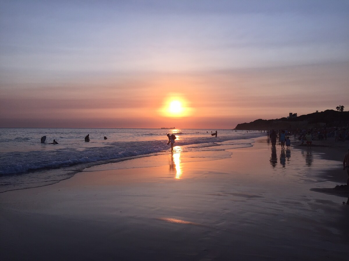 拉巴罗萨（ La Barrosa ）豪华公寓，面朝大海