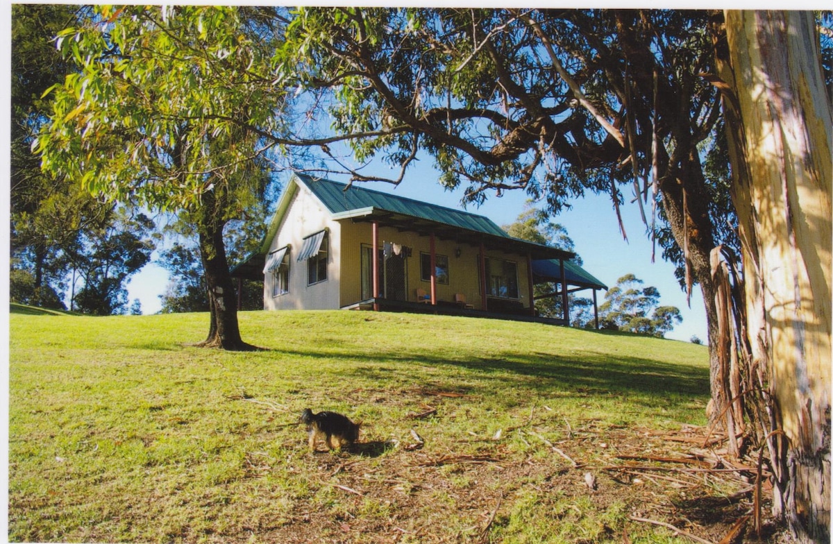 Tilba Waterfront Cottages