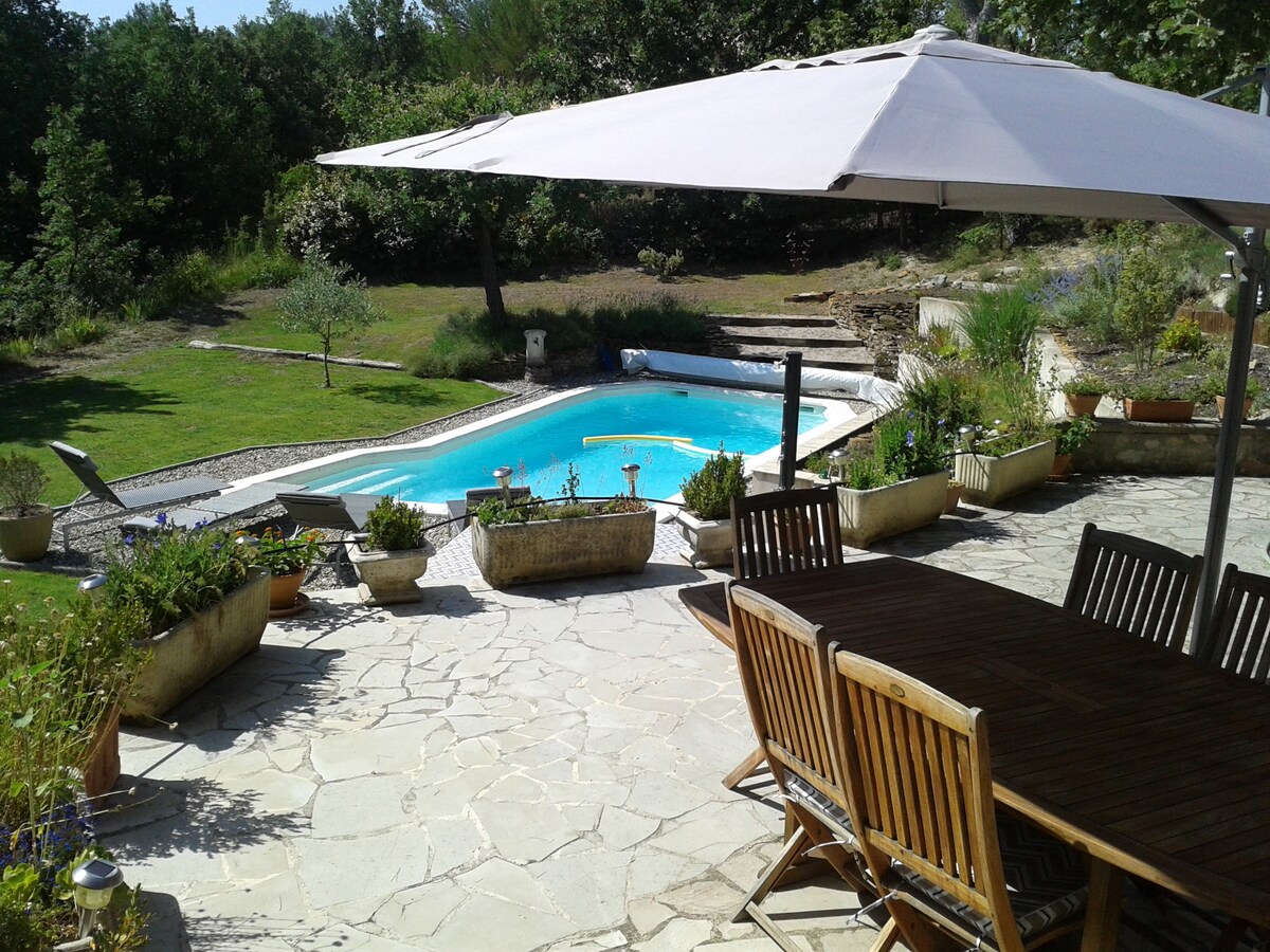 Villa au coeur de la Provence piscine et SPA