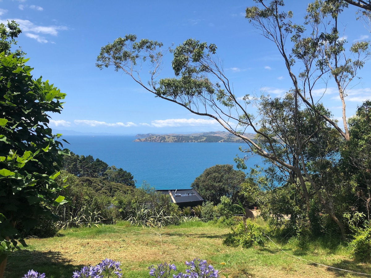 迷人的单间公寓，可欣赏迷人的海景