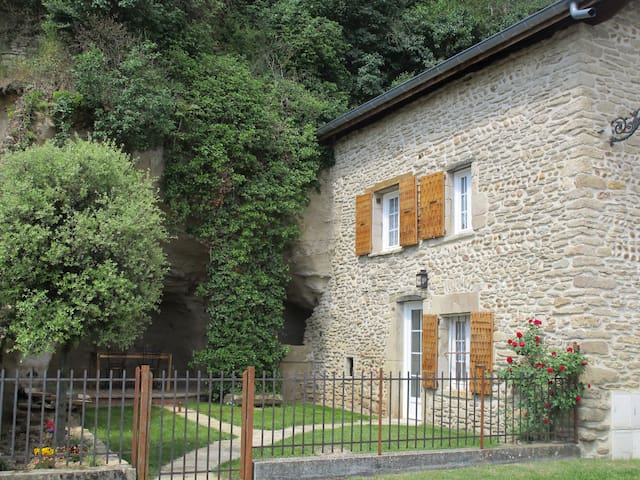 Châtillon-Saint-Jean的民宿
