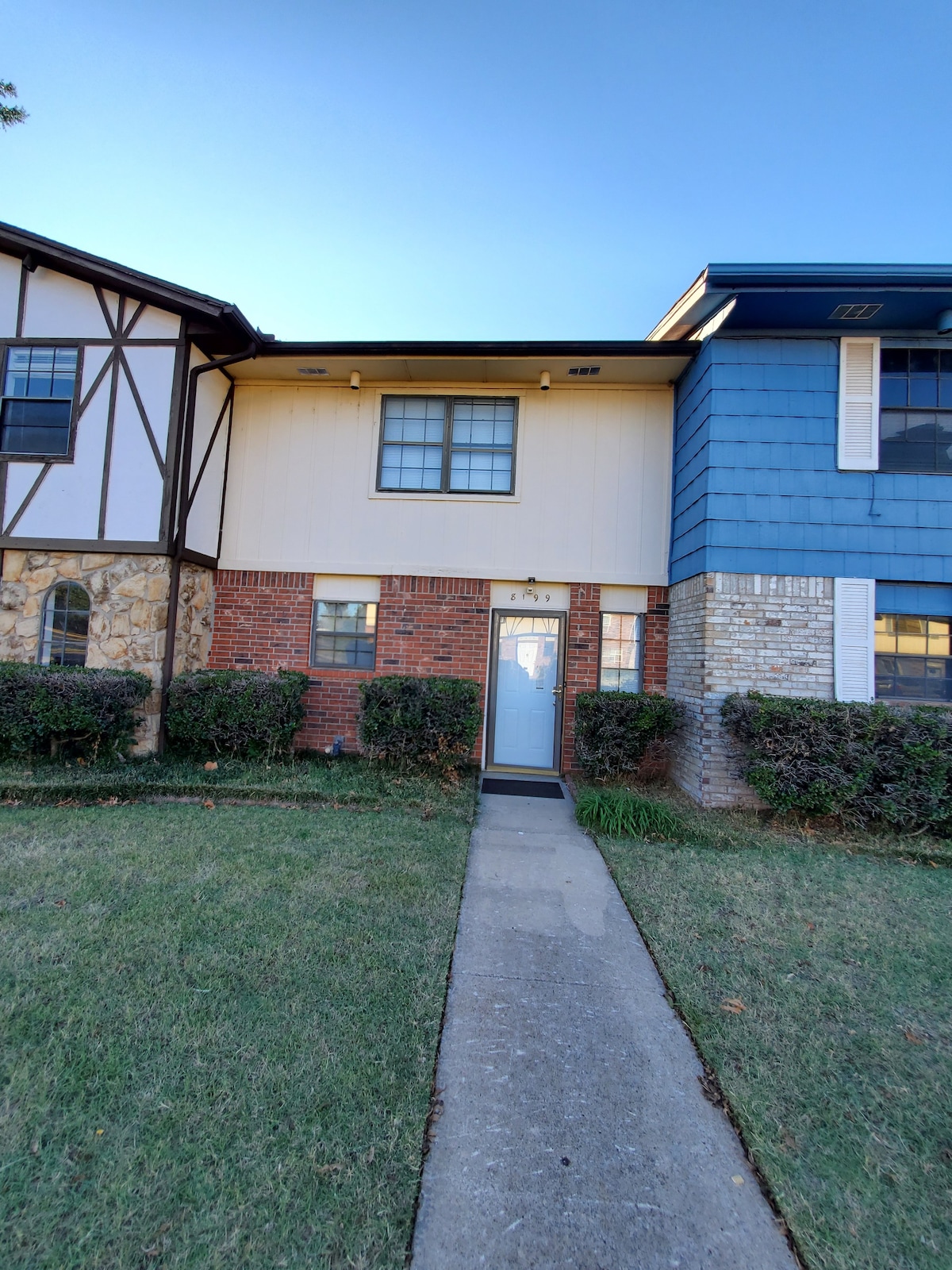 2bdroom condo. Walking distance to Lake Overholser