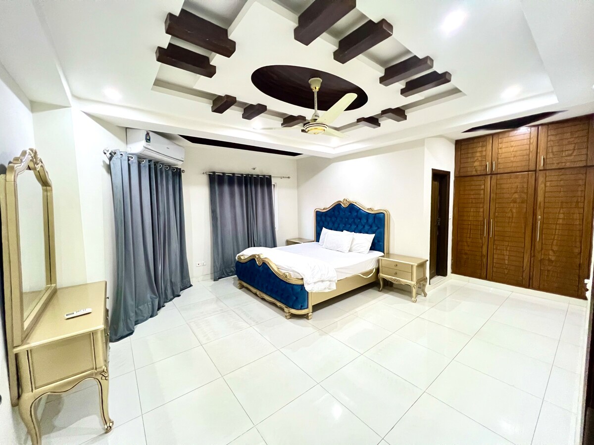 Luxury Apartment Rentals E11/2 Islamabad
