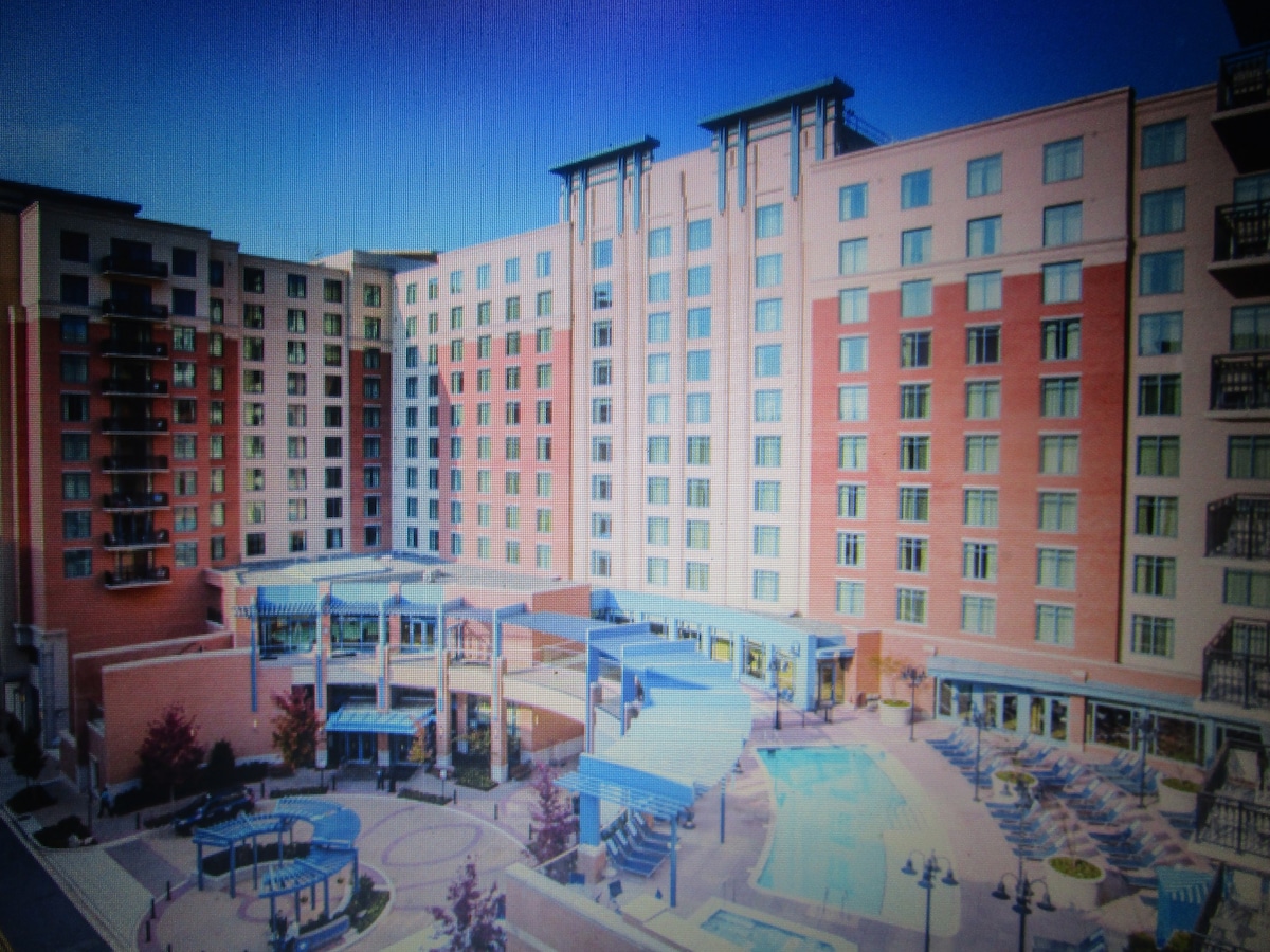 NATIONAL HARBOR THREE BEDROOM WITH BALCONY