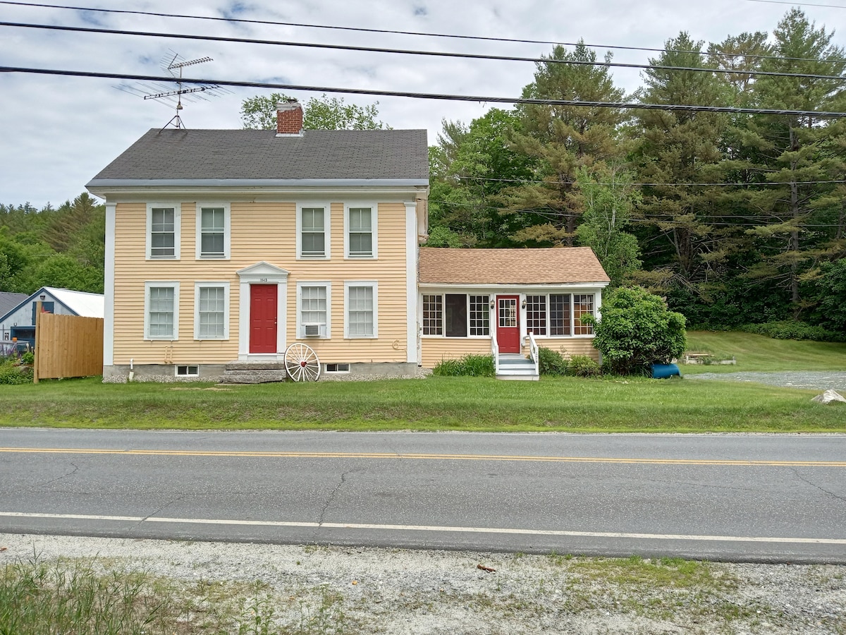 Historic 'Welcome Acres' Plank House by Mt Sunapee