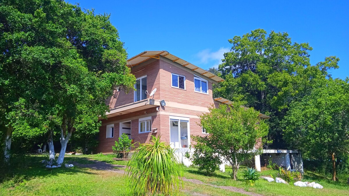 Pousada/Sítio com café da manhã.
Quarto Família