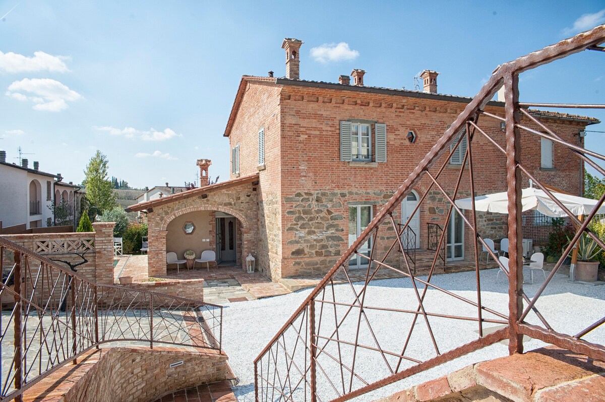 Melissa, casale in un piccolo borgo di campagna