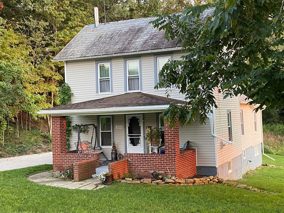 Hidden Hollow Farmhouse