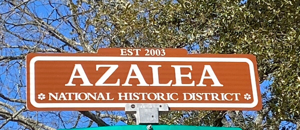 Entire Cozy Cottage Historical Azalea District