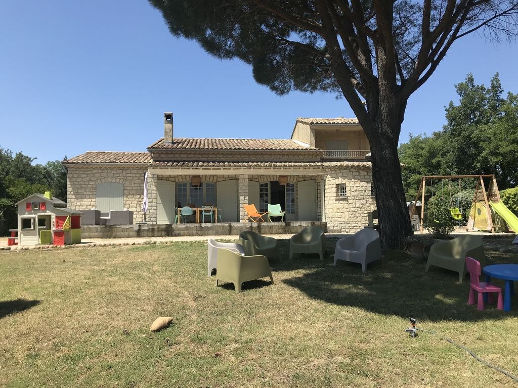 Villa avec vue imprenable au milieu des bois