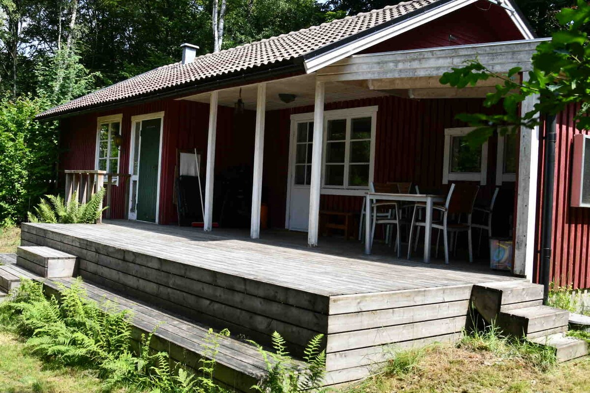 位于Hallandsåsen山顶的瑞典小屋
