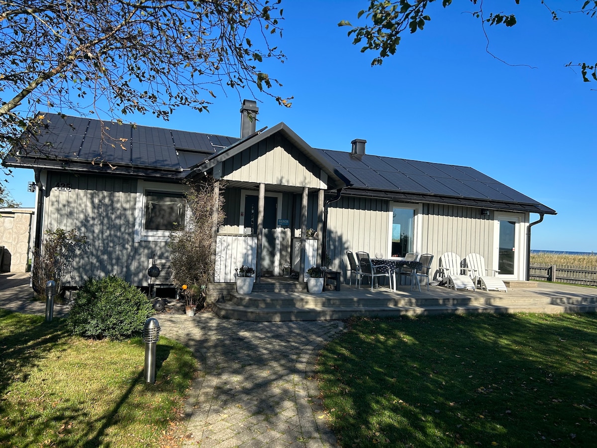 Öland, unikt boende vid havet med hög standard.