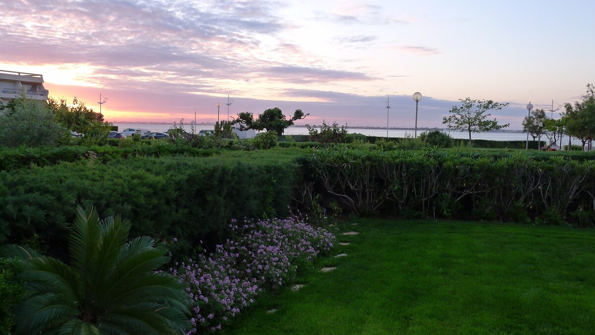 Appartement rare - Première ligne vue mer & jardin