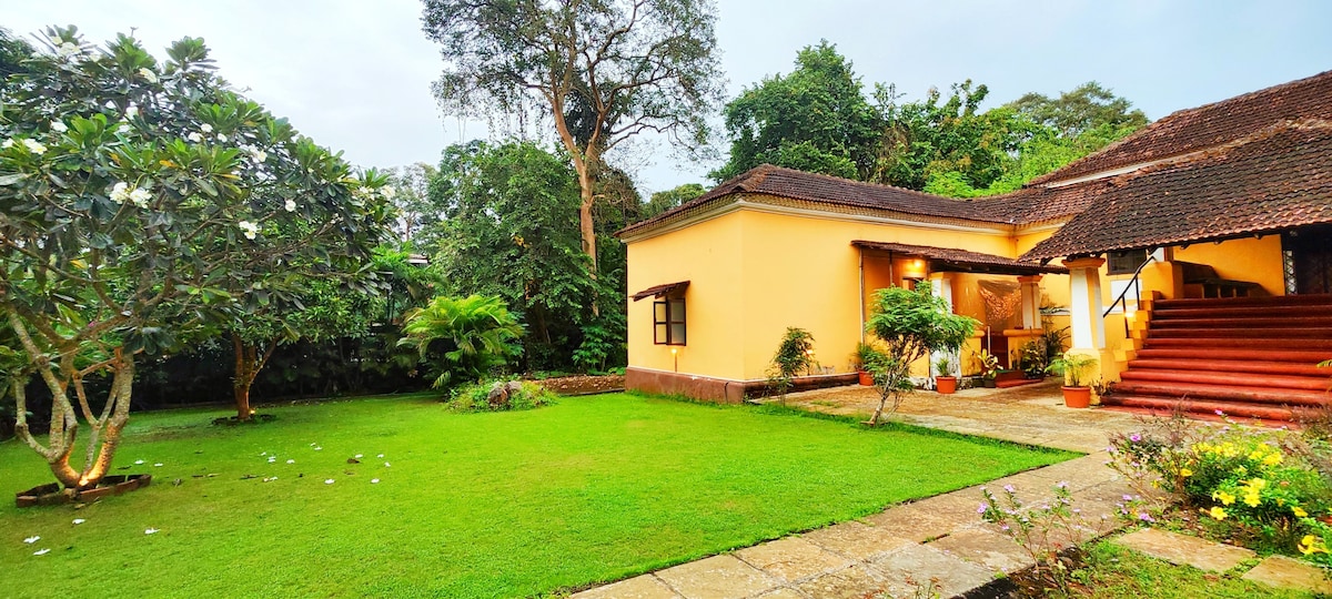Beautiful heritage 1BR Villa in Sangolda North Goa