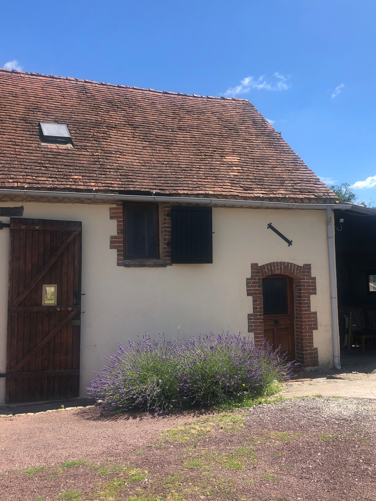 Lovely 2 bedroom gite with pool in rural France