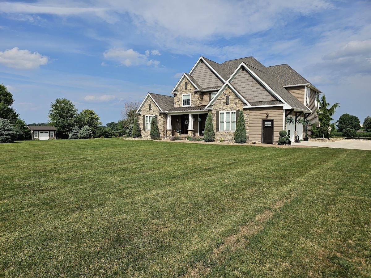 Beautiful Country Side Mansion!