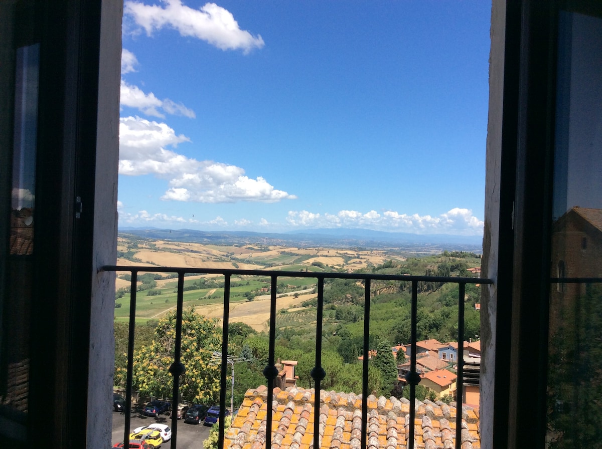 Montepulciano Downtown Storico