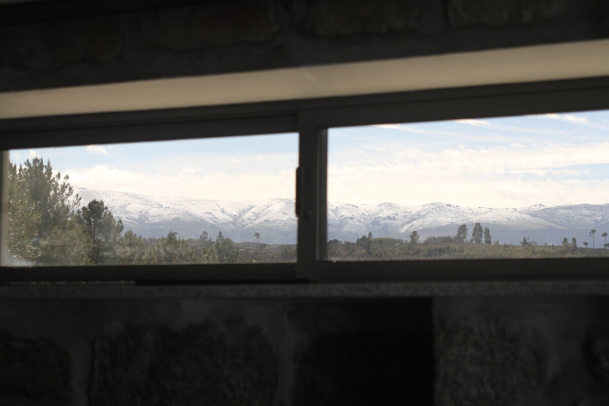 Serra da Estrela, Casa da Tia Dores