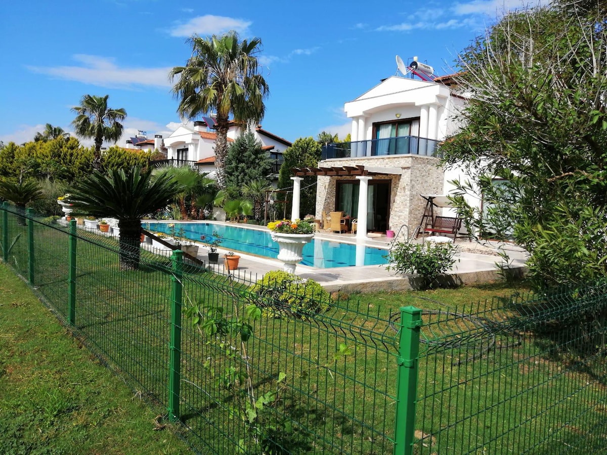 3 bedroom villa with private pool in Antalya