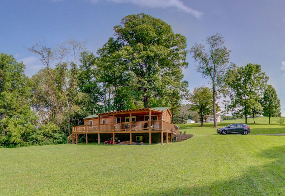 Alvarado Cabin on the river and Creeper Trail