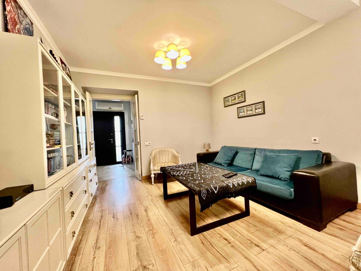 Apartment Near Central Station in old Tbilisi