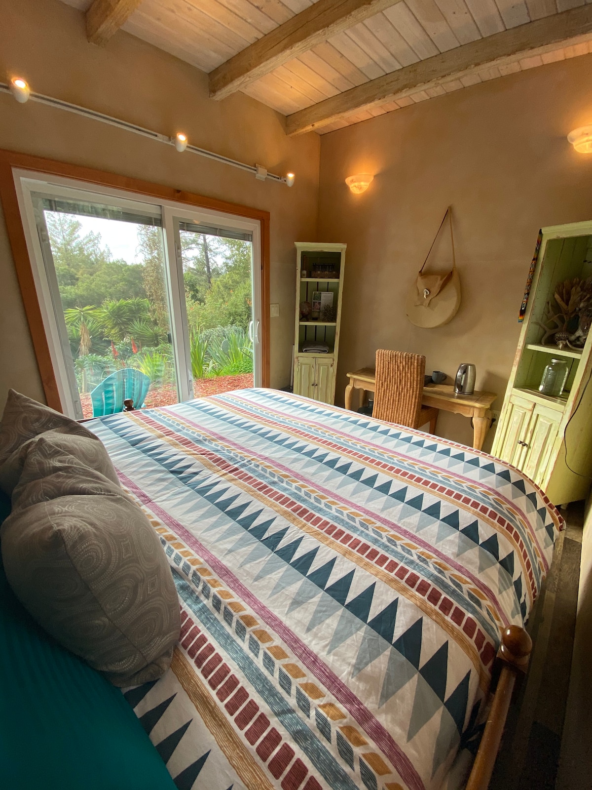 Aptos Mountain Retreat & Spa的Adobe Casita