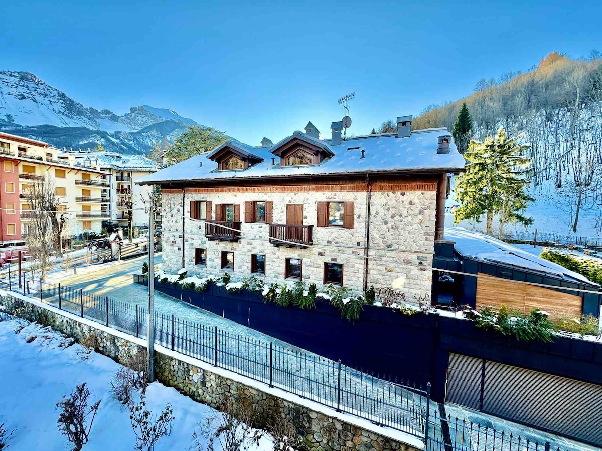 2 rooms apartment / Best location in Limone