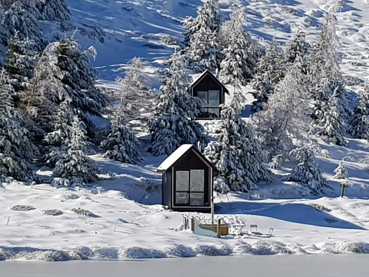 Mt Lyford - Penthouse Hut, Lake Stella