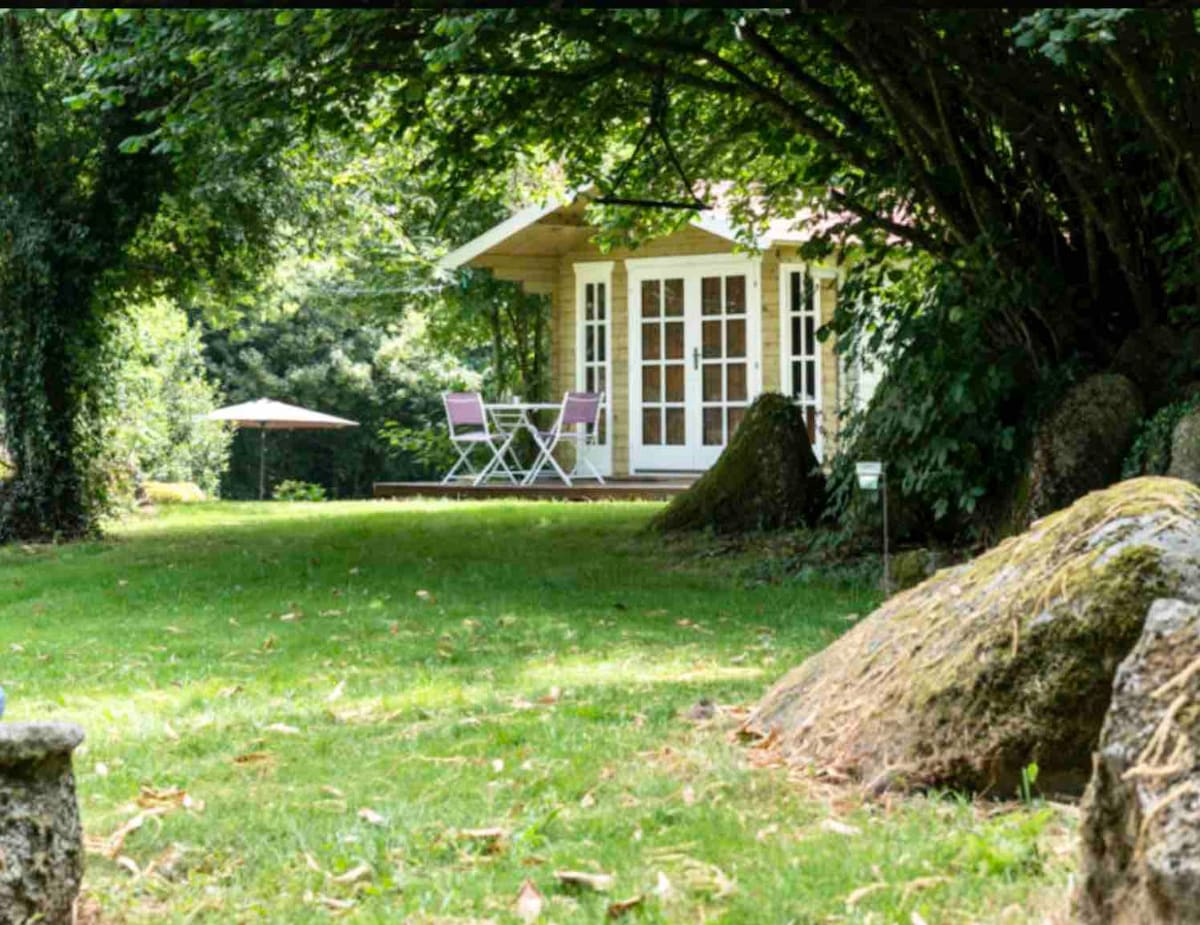 Drie prachtige natuur huisjes, zwembad en sauna!