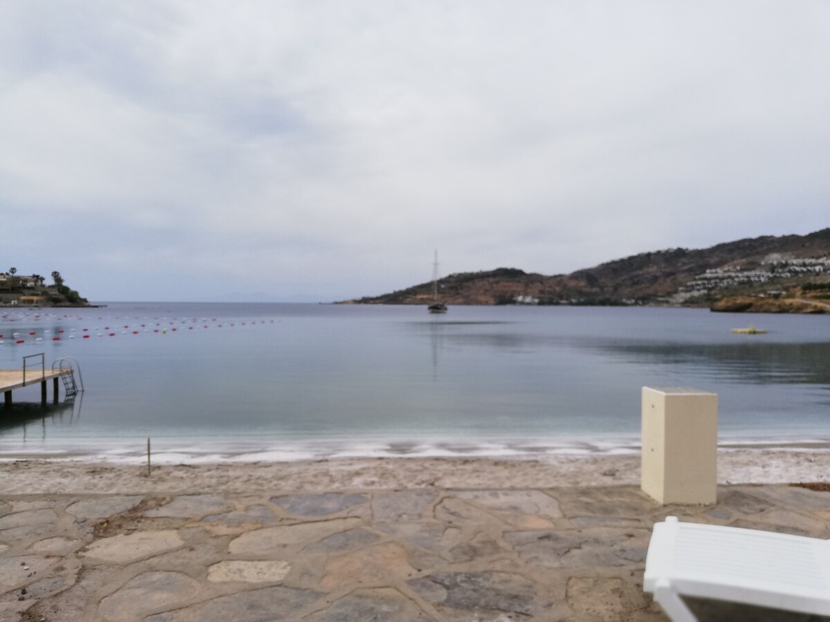 Villa in Yalıkavak, by the sea, near Edıtıon Hotel