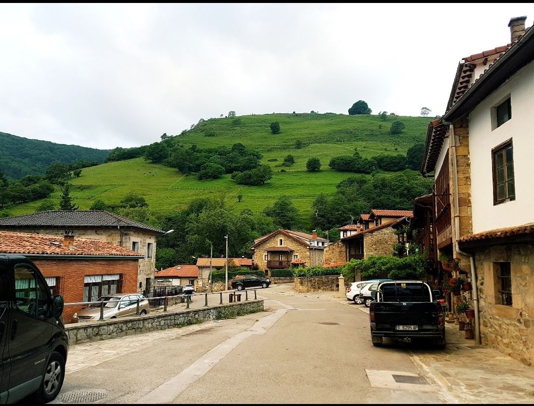 Bonita y amplia casa en pequeño pueblo de montaña