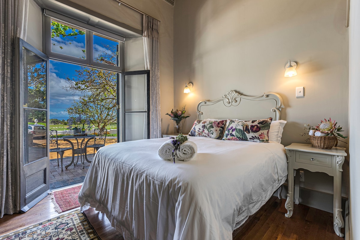 Beautiful Guest house stay in Cape Winelands