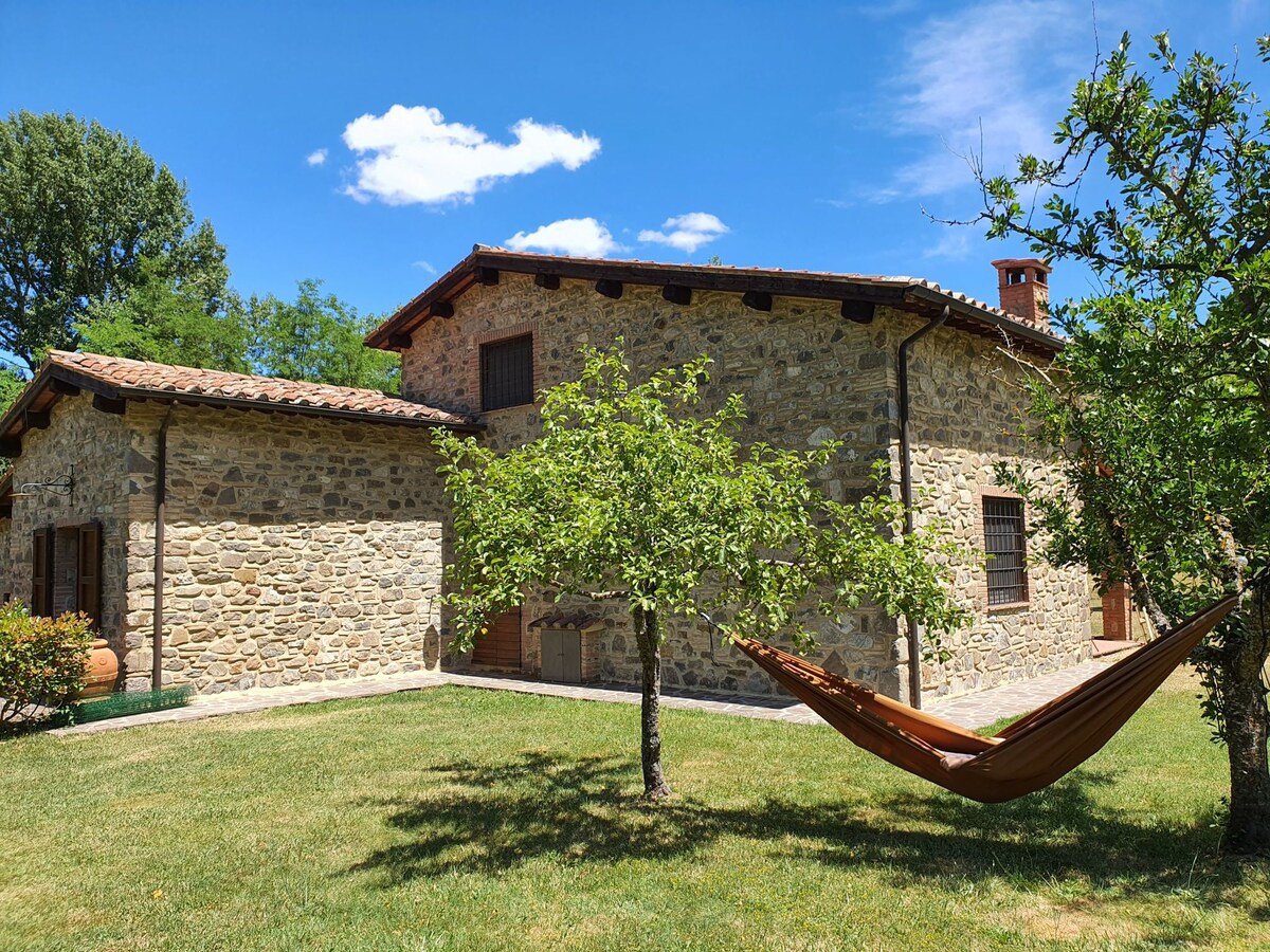 Casal'terra - Il Fosso apartment
on the waters edge in the Tuscan hills