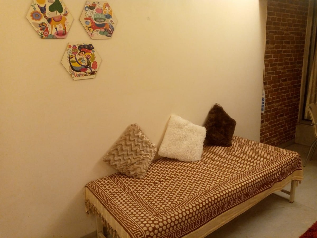 韩国贡公园（ Koregaon Park ）带浴缸的1BHK。