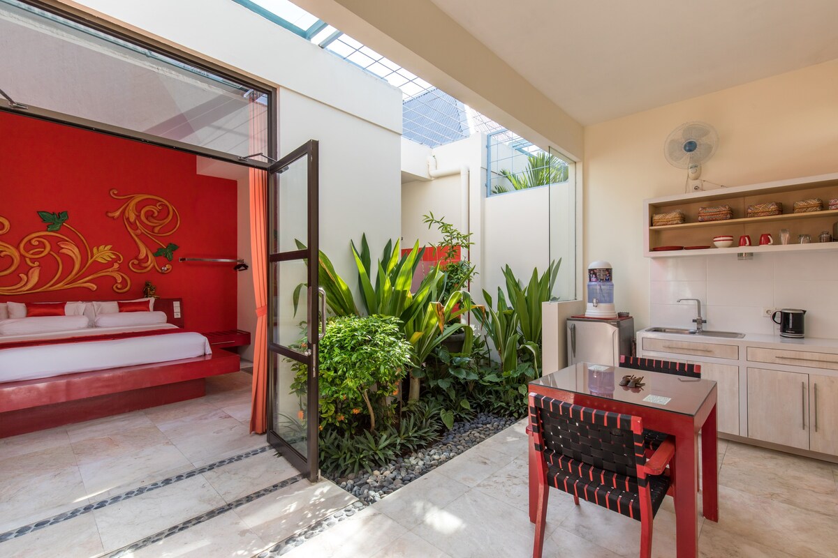 Seminyak 1-bedroom Luxury Poolside