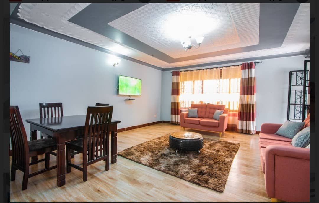 Cheerful 2 bedroom Villa with free parking
