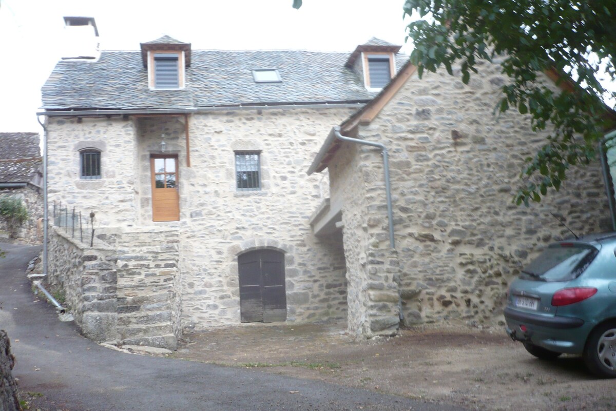 GITE ENTRAYGUES SUR TRUYERE - AVEYRON